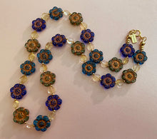 Cargar imagen en el visor de la galería, Collar perenne