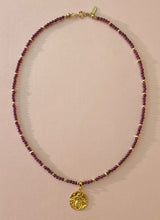 Load image into Gallery viewer, Queen Bee Necklace
