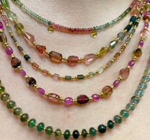 Cargar imagen en el visor de la galería, Rainbow Tourmaline Necklace
