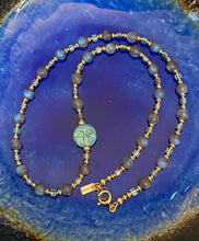 Cargar imagen en el visor de la galería, Blue Moon Necklace
